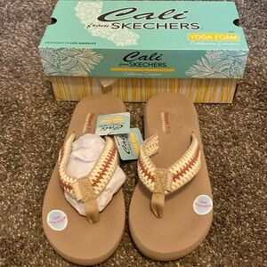 Cali from Skechers Yoga Foam Sandals Flip Flops Vegan sz 9 NIB